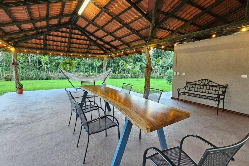 Casa Roble Fortuna La Fortuna Extérieur photo