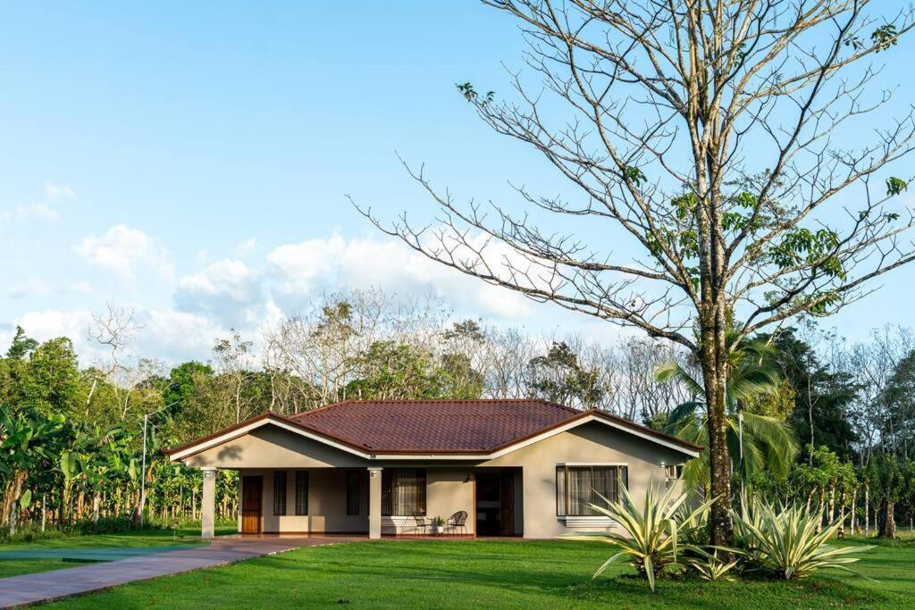 Casa Roble Fortuna La Fortuna Extérieur photo