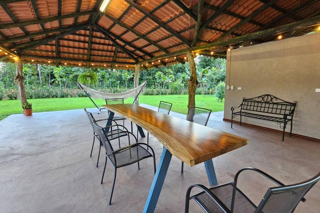 Casa Roble Fortuna La Fortuna Extérieur photo