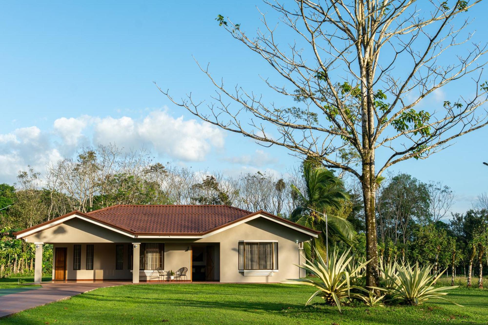 Casa Roble Fortuna La Fortuna Extérieur photo